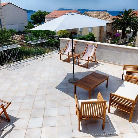 Apartments Kastelani Komiža المظهر الخارجي الصورة