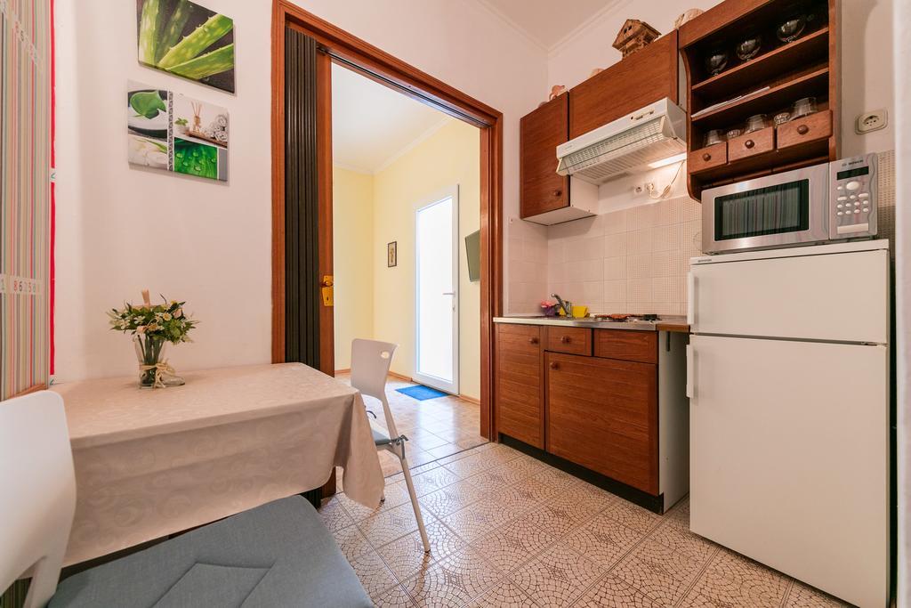 Apartments Kastelani Komiža المظهر الخارجي الصورة