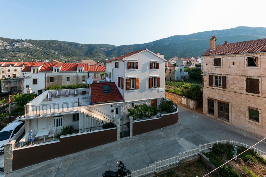 Apartments Kastelani Komiža المظهر الخارجي الصورة