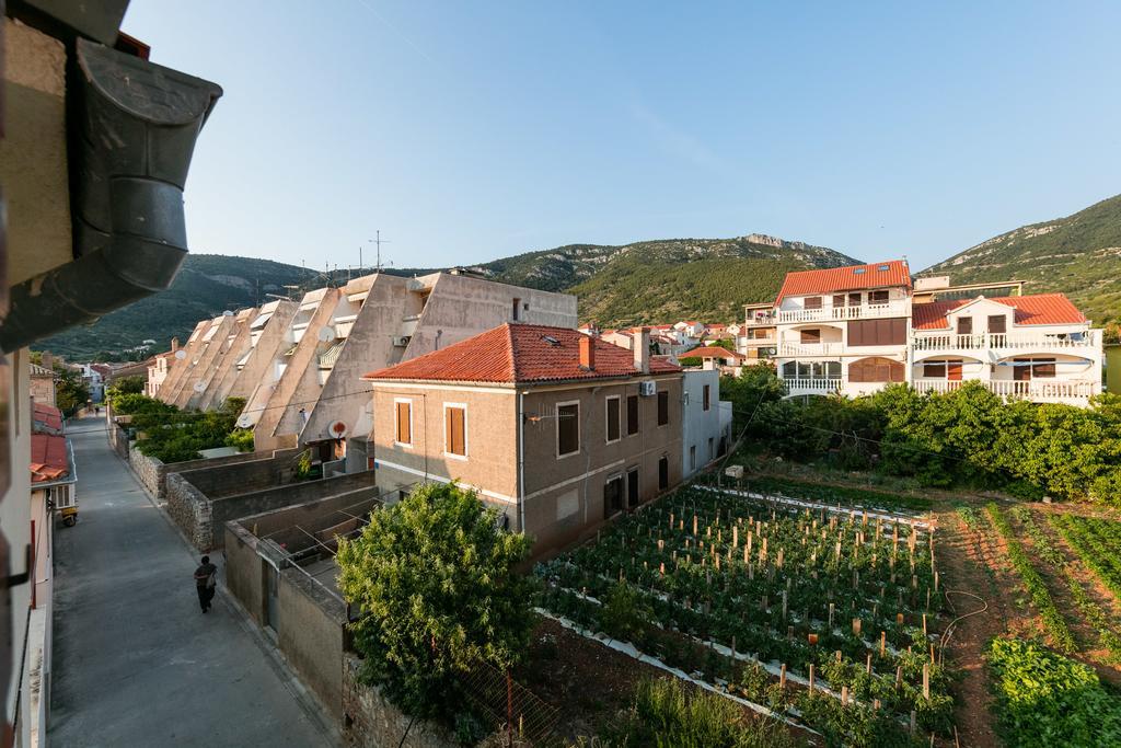 Apartments Kastelani Komiža المظهر الخارجي الصورة
