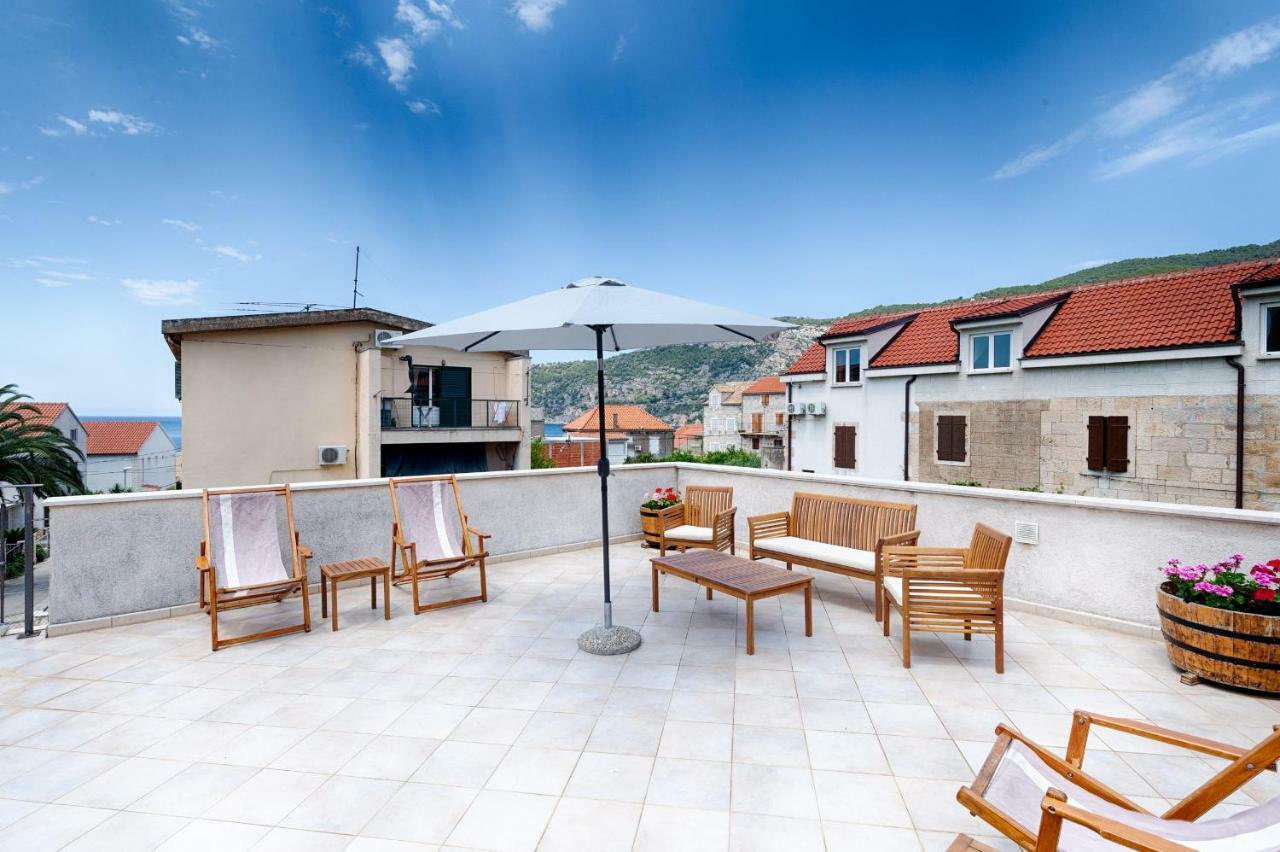Apartments Kastelani Komiža المظهر الخارجي الصورة